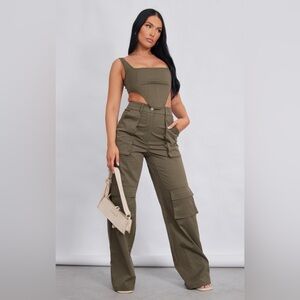 NWT✨ PrettyLittleThings Khaki Twill Pocket High Waist Cargo Pants 18